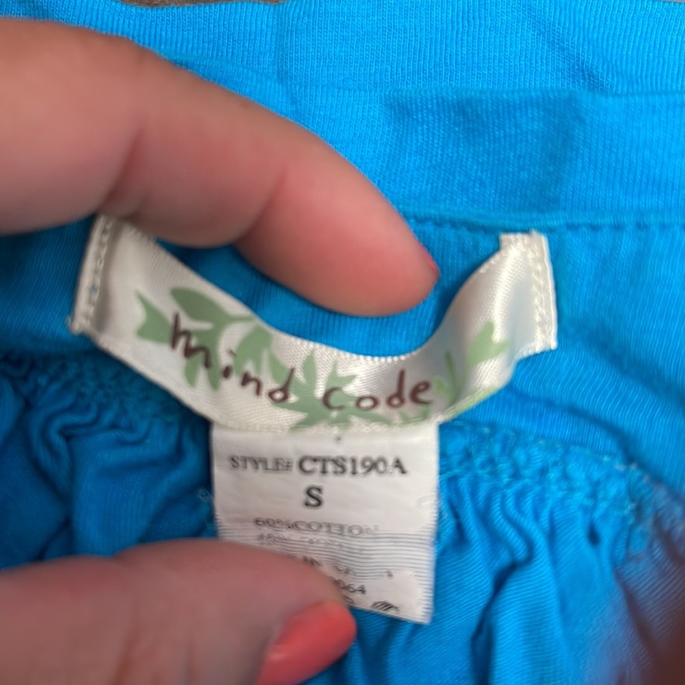 Top - Picture 3 of 3